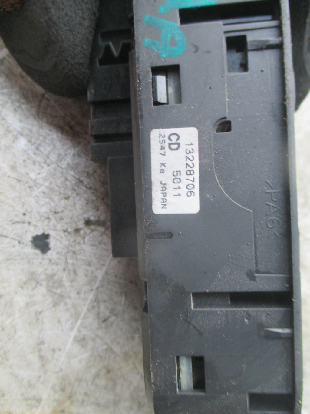 VAUXHALL ZAFIRA B ASTRA H 2007 OSF DRIVER SIDE FRONT DOOR WINDOW SWITCH 13228706