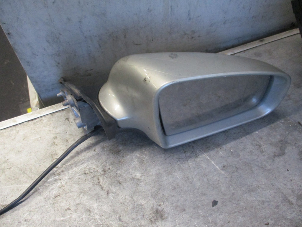 AUDI A4 B6 OS DRIVER SIDE ELECTRIC WING MIRROR SILVER