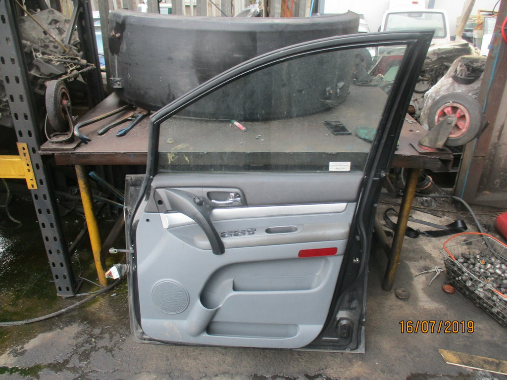 SSANGYONG RODIUS 270 (MK1) OSF OFF DRIVER SIDE FRONT DOOR BLACK