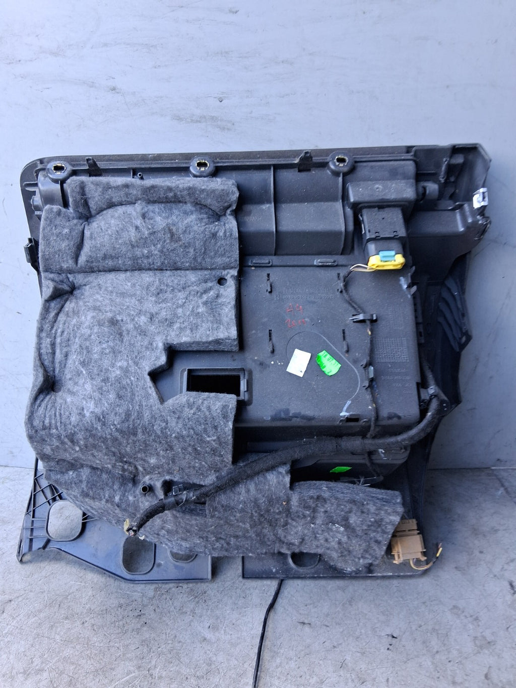 2011 AUDI A4 GLOVE BOX FRONT STORAGE COMPARTMENT 8K2857035B