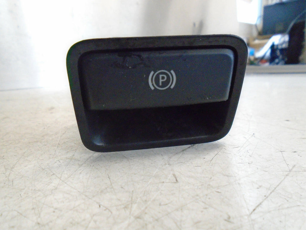 MERCEDES BENZ A CLASS W176 2017 ELECTRONIC HANDBRAKE RELEASE SWITCH A2469050451