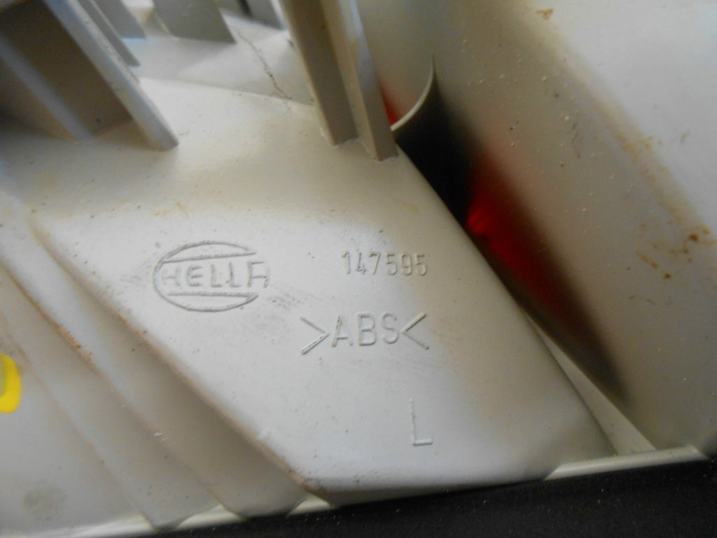 MERCEDES CLK C208 1998 PAIR OSR NSR PASSENGER DRIVER INNER LIGHT 147595 147596