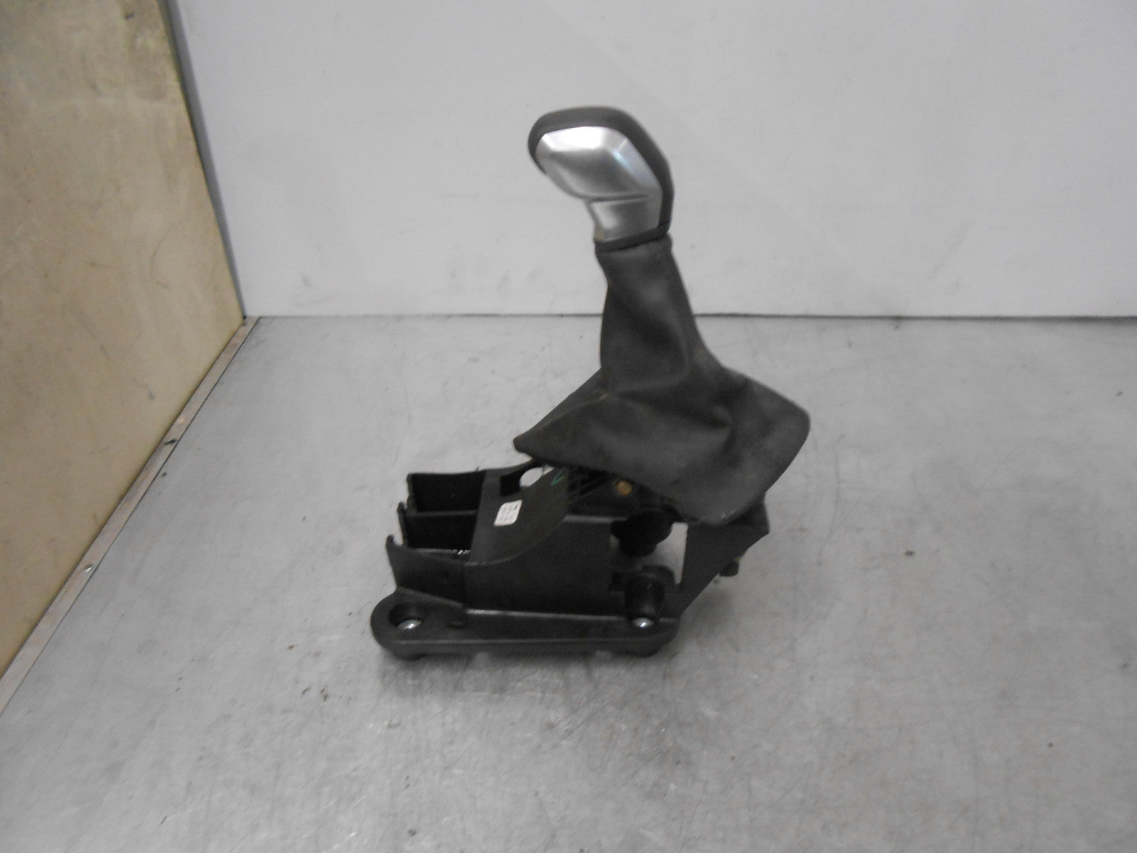 PEUGEOT 208 2016 5 SPEED MANUAL GEARSTICK GEAR STICK ASSEMBLY 9808161480
