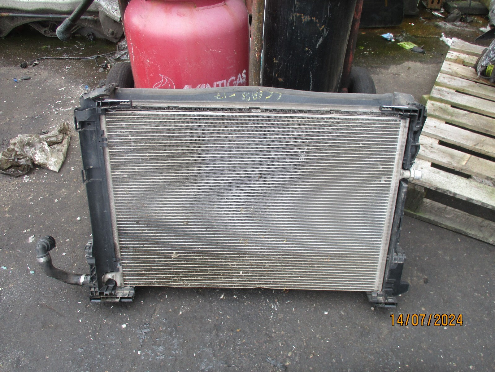MERCEDES BENZ C CLASS W205 2017 2.1 DIESEL RADIATOR A0995002003 RP 41