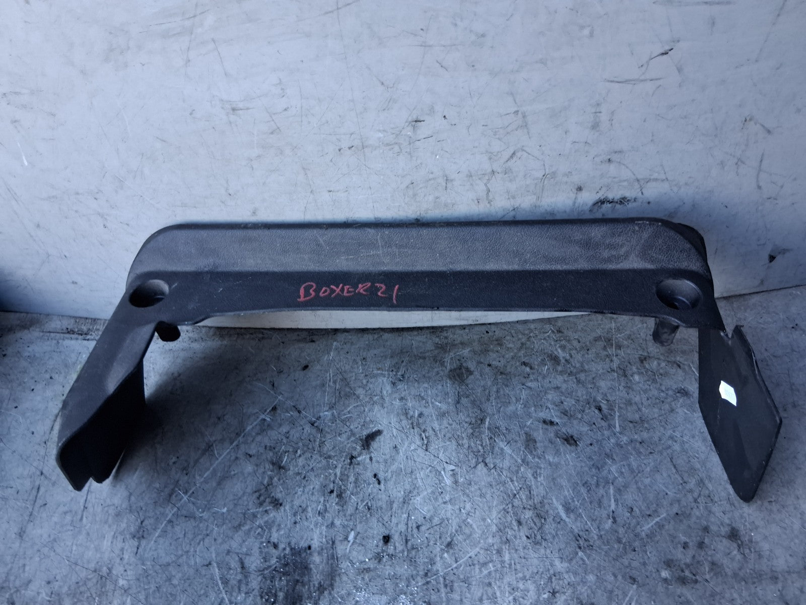 2021 PEUGEOT BOXER MK3 LOWER DASHBOARD TRIM 1308537070