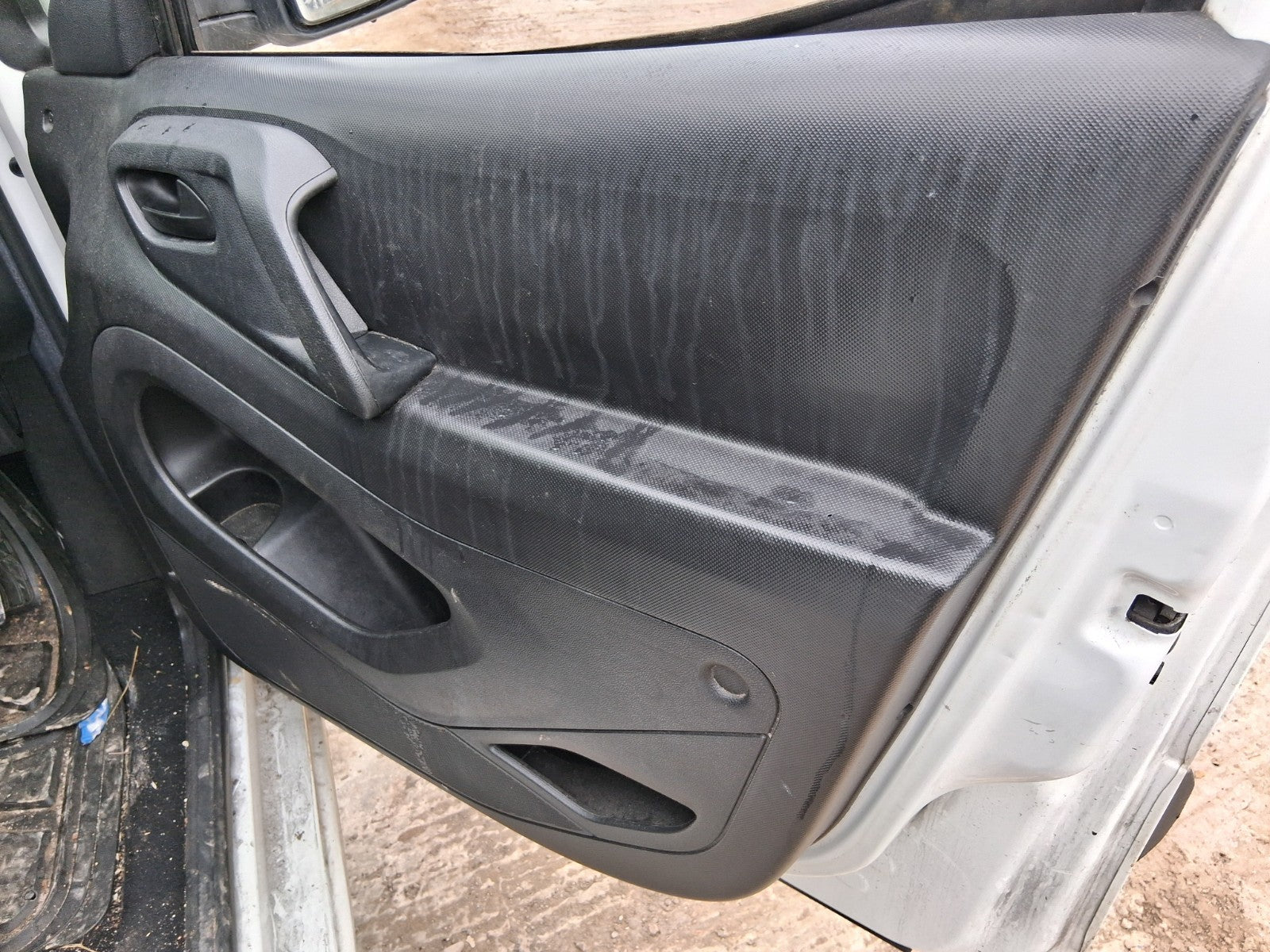 2017 CITROEN BERLINGO MK2 OSF DRIVER SIDE FRONT RIGHT DOOR CARD PANEL