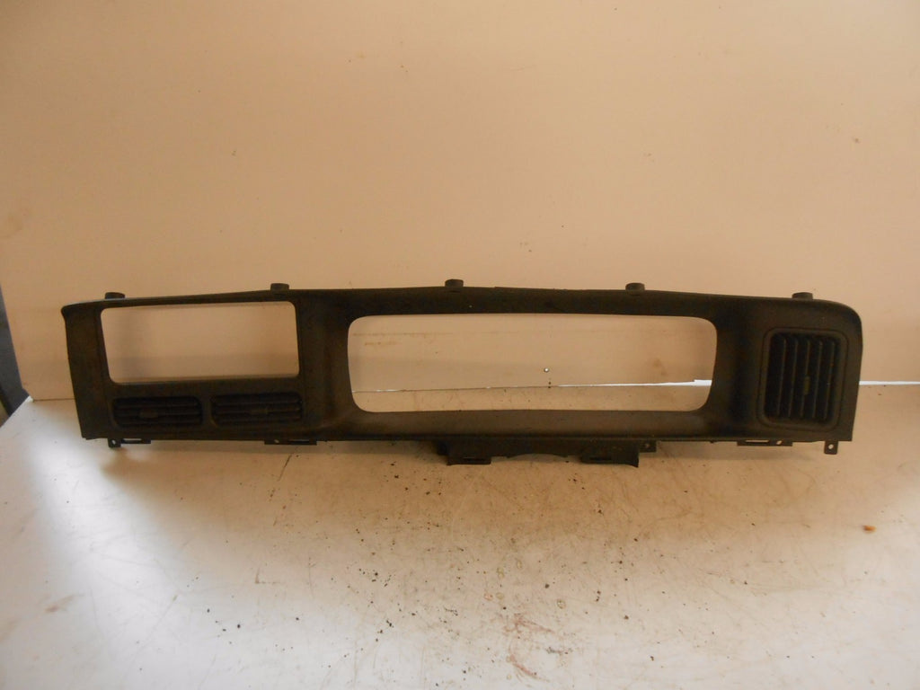 JEEP CHEROKEE ZJ 1999 DASH DASHBOARD SPEEDO CLOCK SURROUND TRIM 55356742