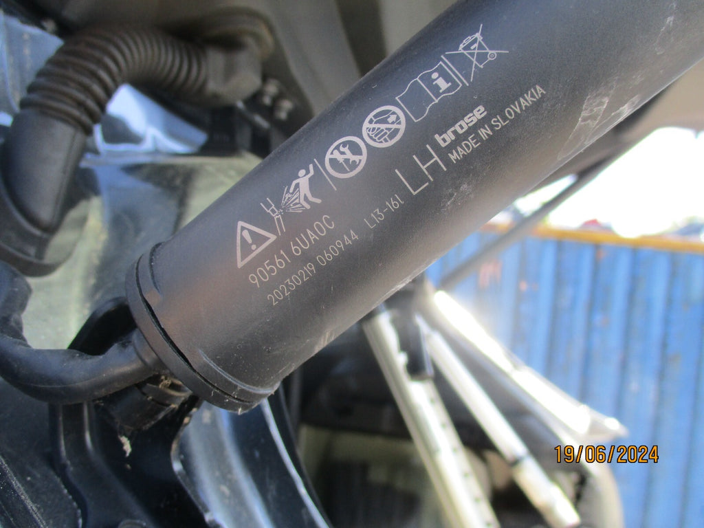 NISSAN QASHQAI J12 2023 PASSENGER SIDE REAR ELECTRIC TAILGATE STRUT 905616UA0C