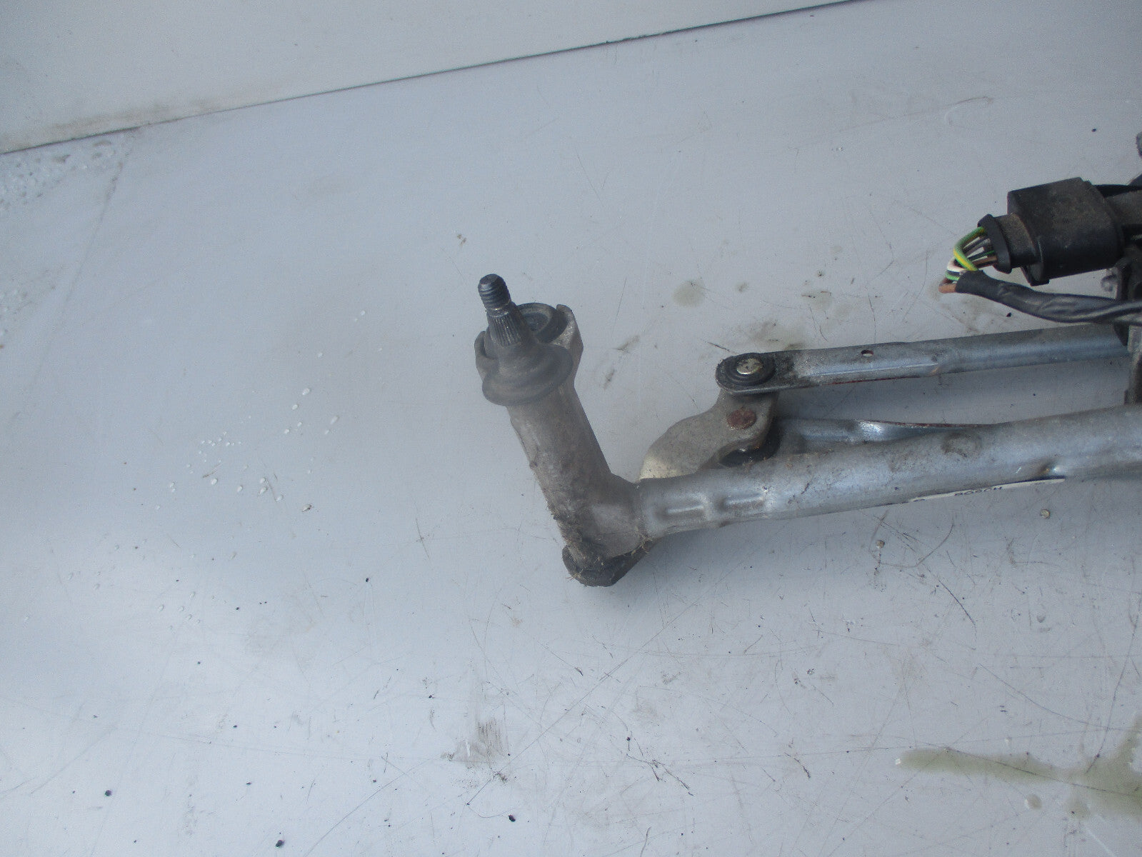 SEAT IBIZA MK4 2012 FRONT WIPER MOTOR & LINKAGES 6R2955119A