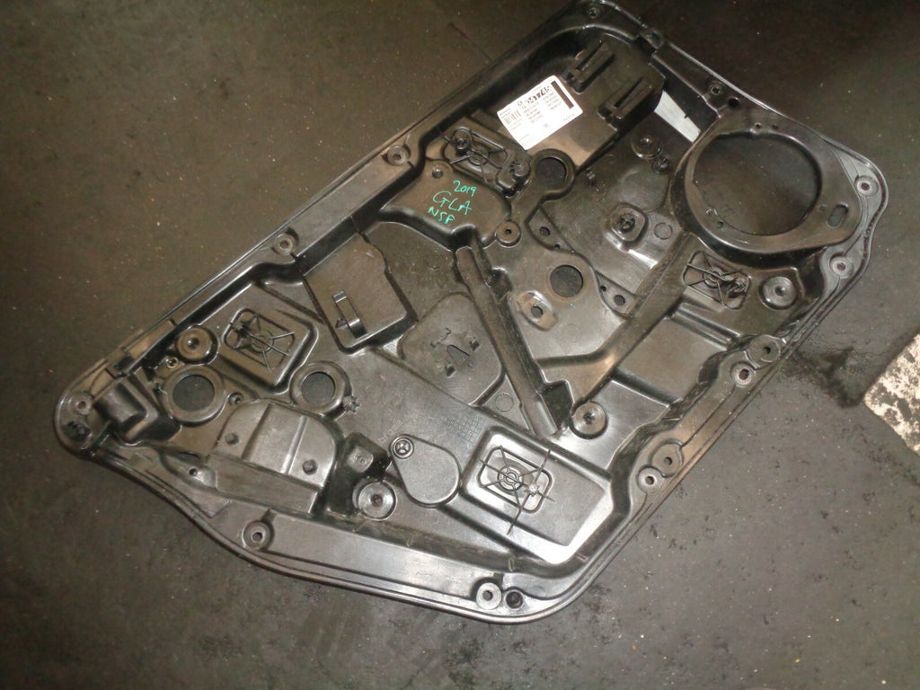 MERCEDES GLA MK1 X156 2019 NSF PASSENGER FRONT WINDOW REGULATOR MECHANISM ONLY