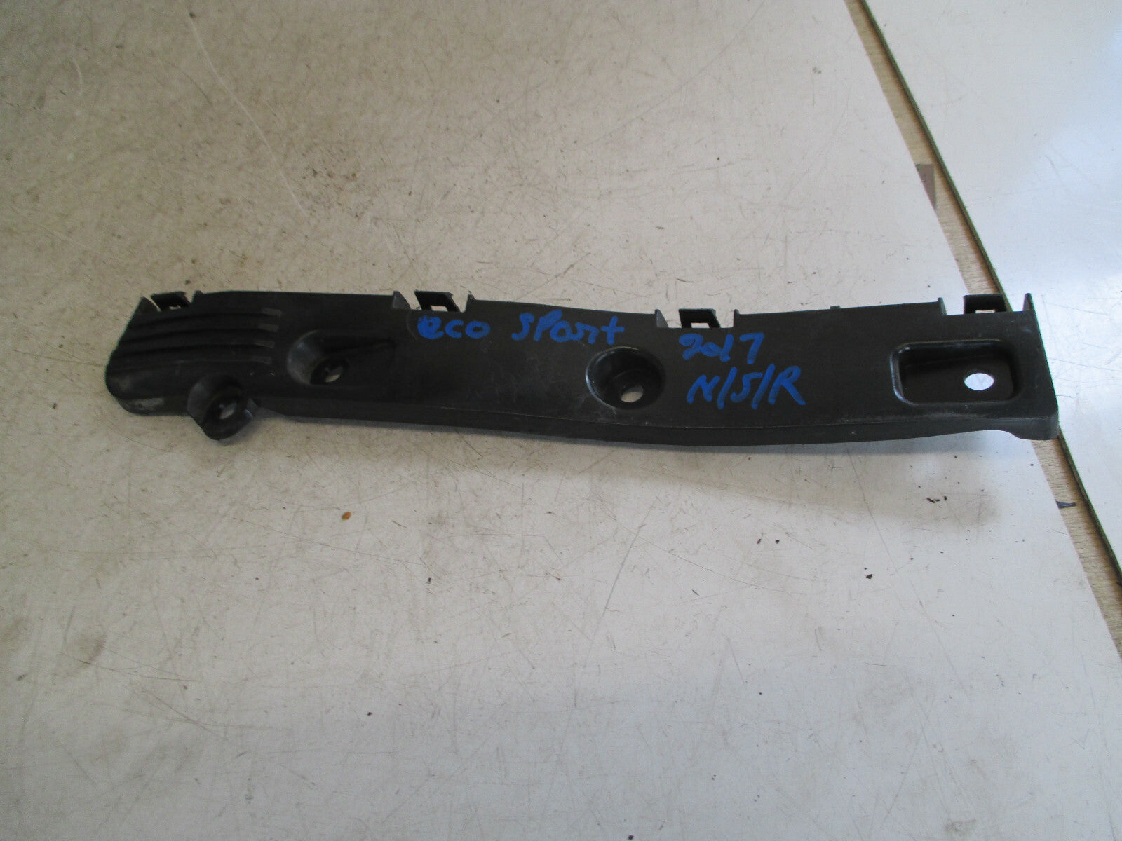 FORD ECOSPORT 2017 REAR BUMPER LEFT BRACKET HOLDER CN1517A882CA