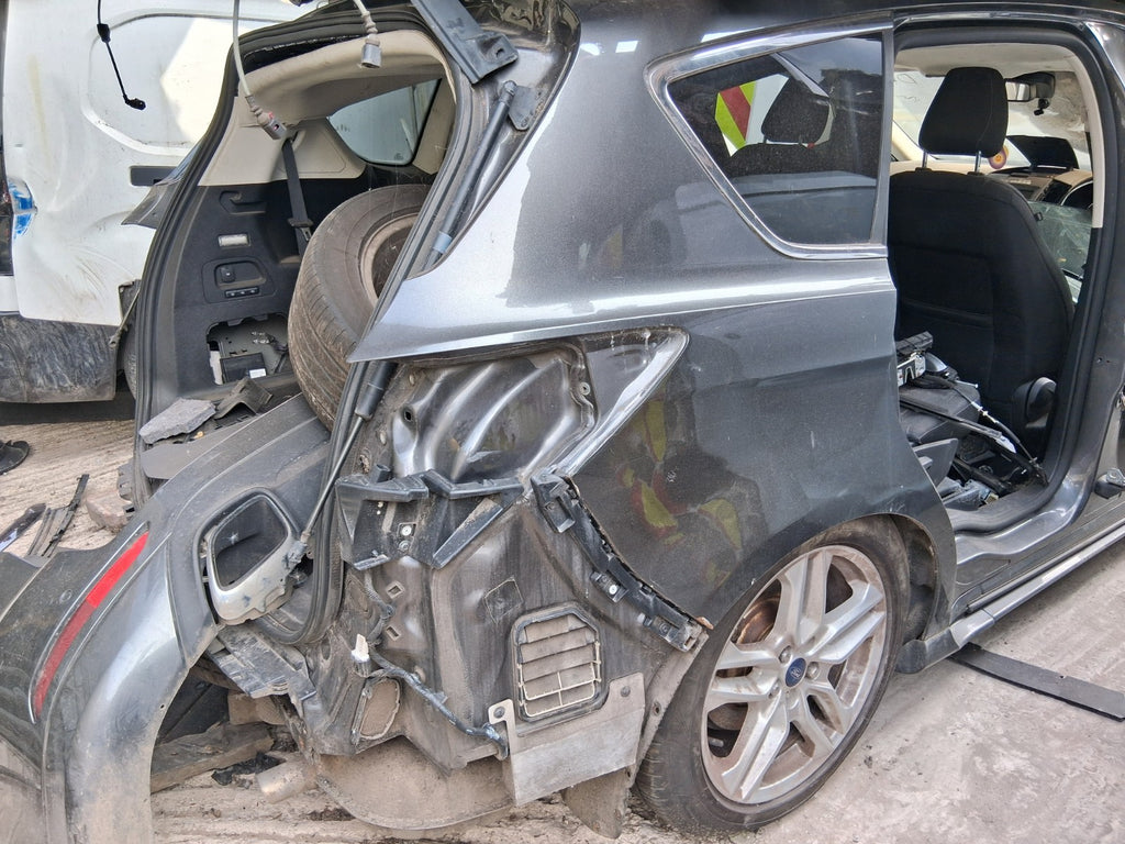 2017 FORD S MAX MK2 OSR DRIVER SIDE REAR QUARTER PANEL CUT
