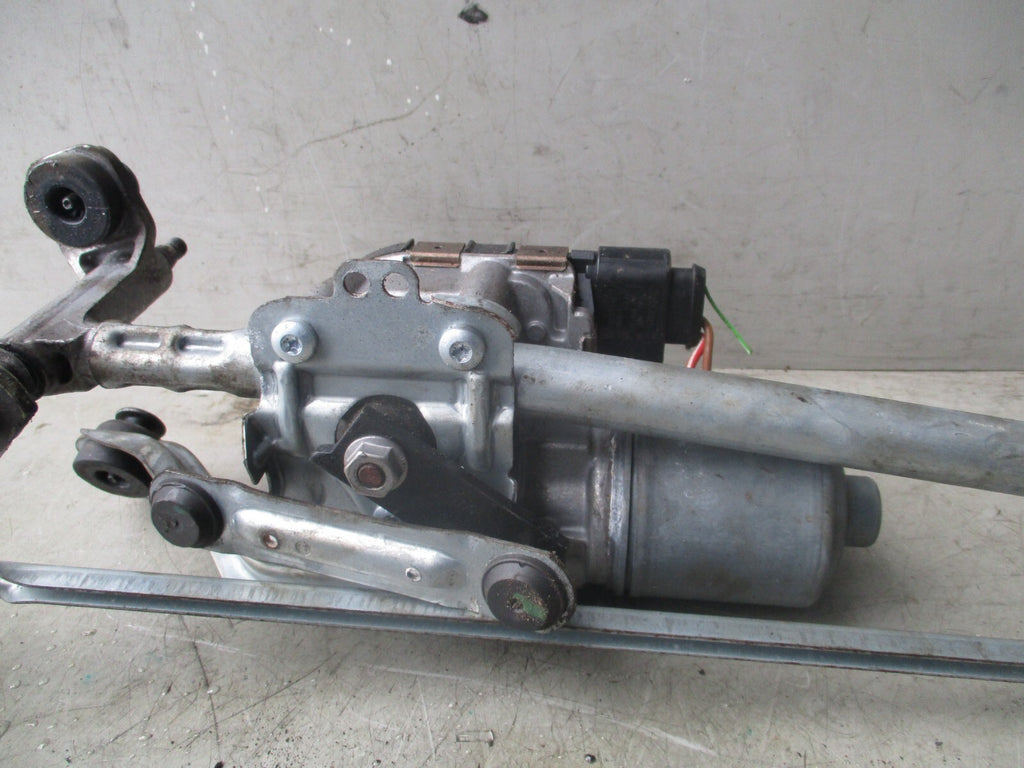 2019 VW VOLKSWAGEN GOLF REAR WINDSCREEN WIPER MOTOR 3397021868 (ref s)