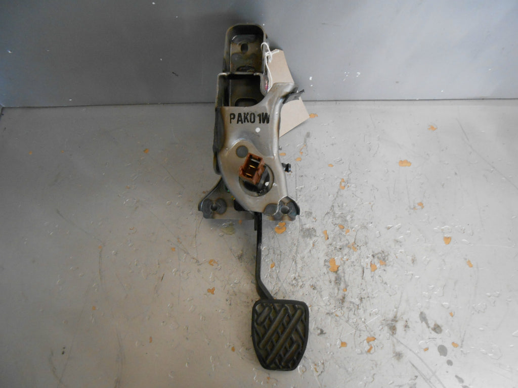 NISSAN JUKE 2012 1.6 16V FOOT BRAKE PEDAL ASSEMBLY WITH SWITCH