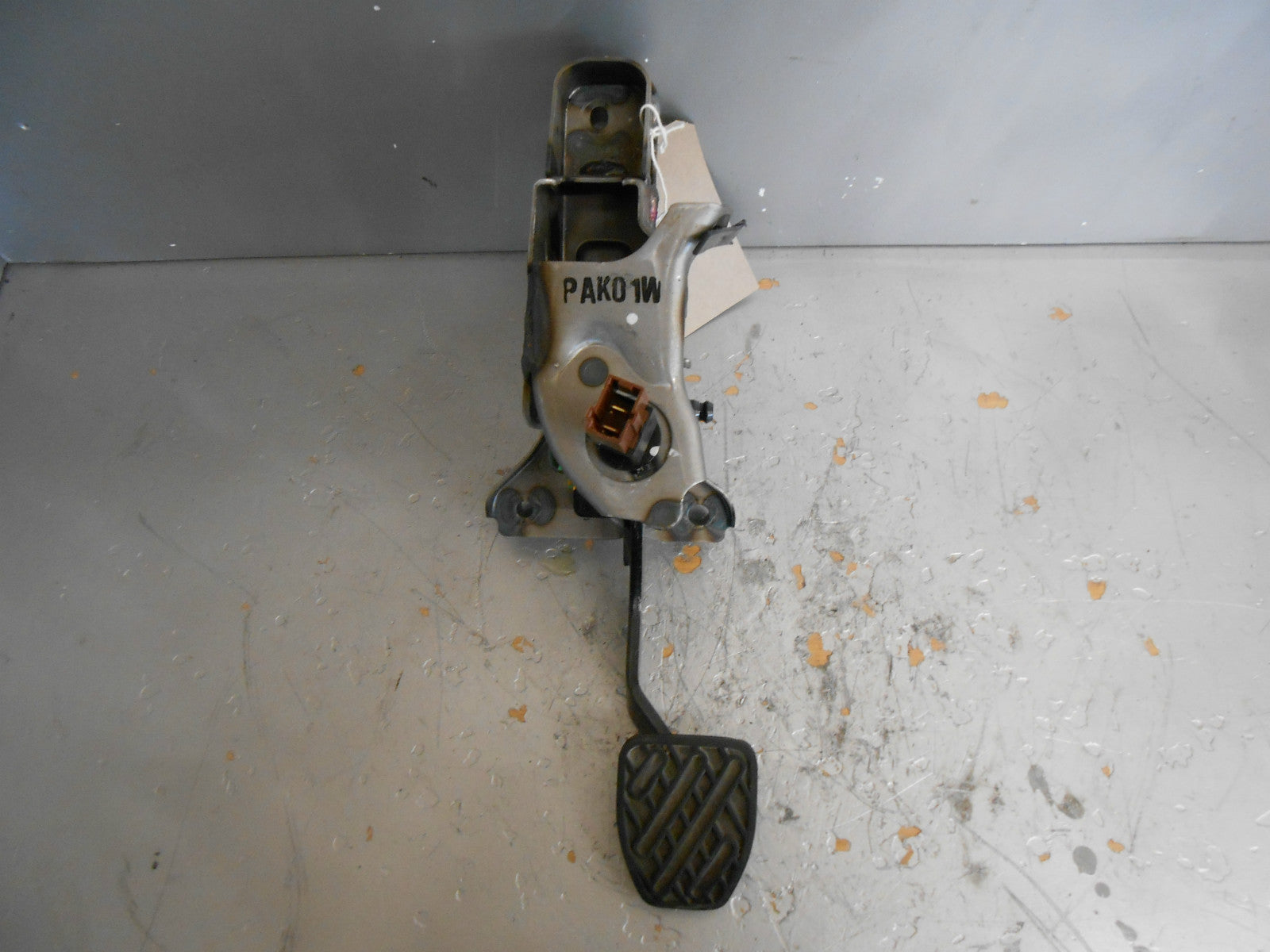 NISSAN JUKE 2012 1.6 16V FOOT BRAKE PEDAL ASSEMBLY WITH SWITCH