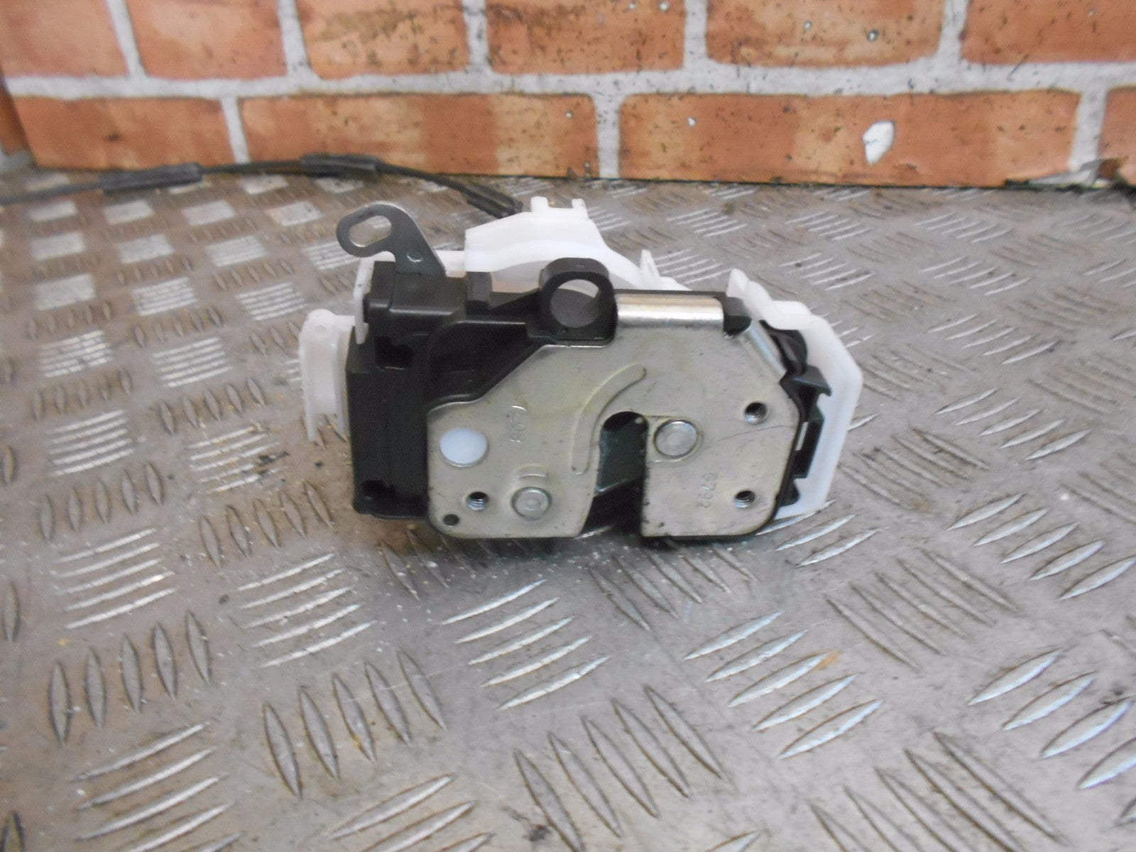FIAT PUNTO 2003 188 3 DOOR FRONT OFF SIDE CENTRAL LOCKING DOOR MECHANISM B792