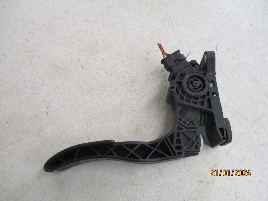 MERCEDES BENZ SPRINTER W907 2023 ACCELERATOR PEDAL A9073010200