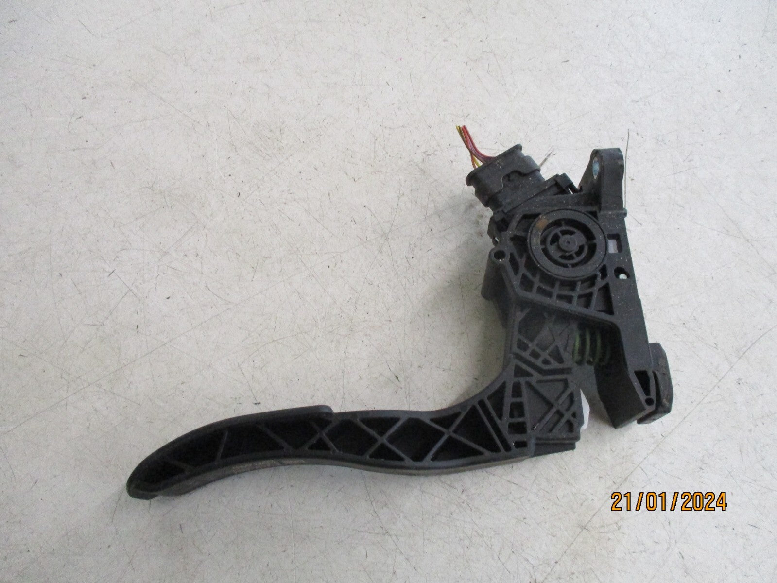 MERCEDES BENZ SPRINTER W907 2023 ACCELERATOR PEDAL A9073010200