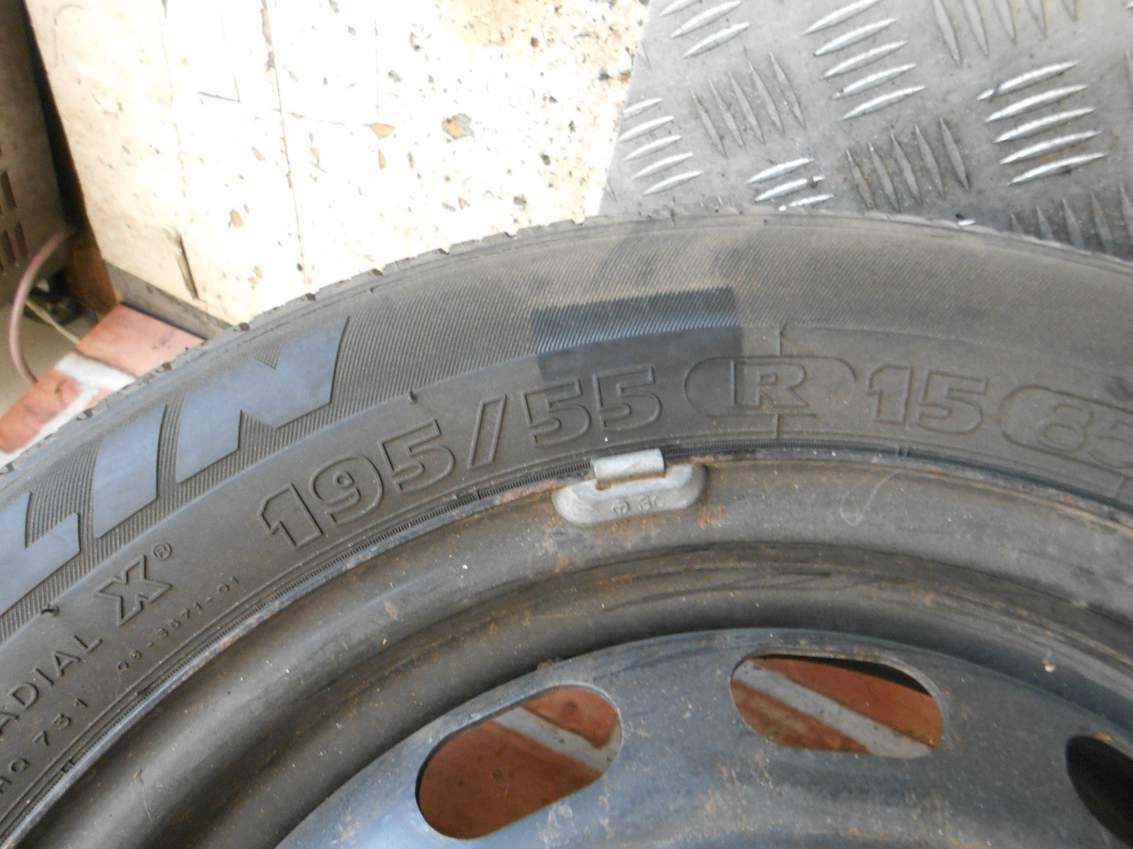 MAZDA PREMACY 1999 FULL SIZE SPARE STEEL WHEEL TYRE MICHELIN 195 55 15 5 STUD