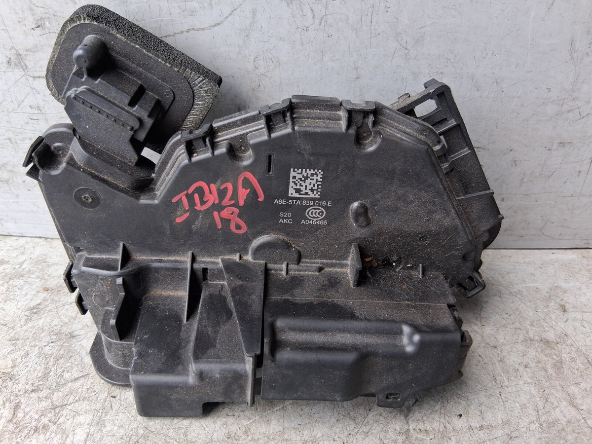 SEAT IBIZA MK5 2018 6F KJ OSR DRIVER SIDE REAR DOOR LOCK MECHANISM A6E5TA839016