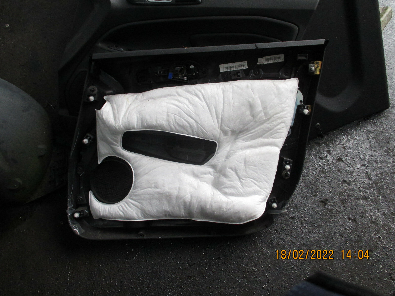 FORD ECOSPORT 2016 NSF PASSENGER SIDE FRONT PLASTIC DOOR CARD PANEL