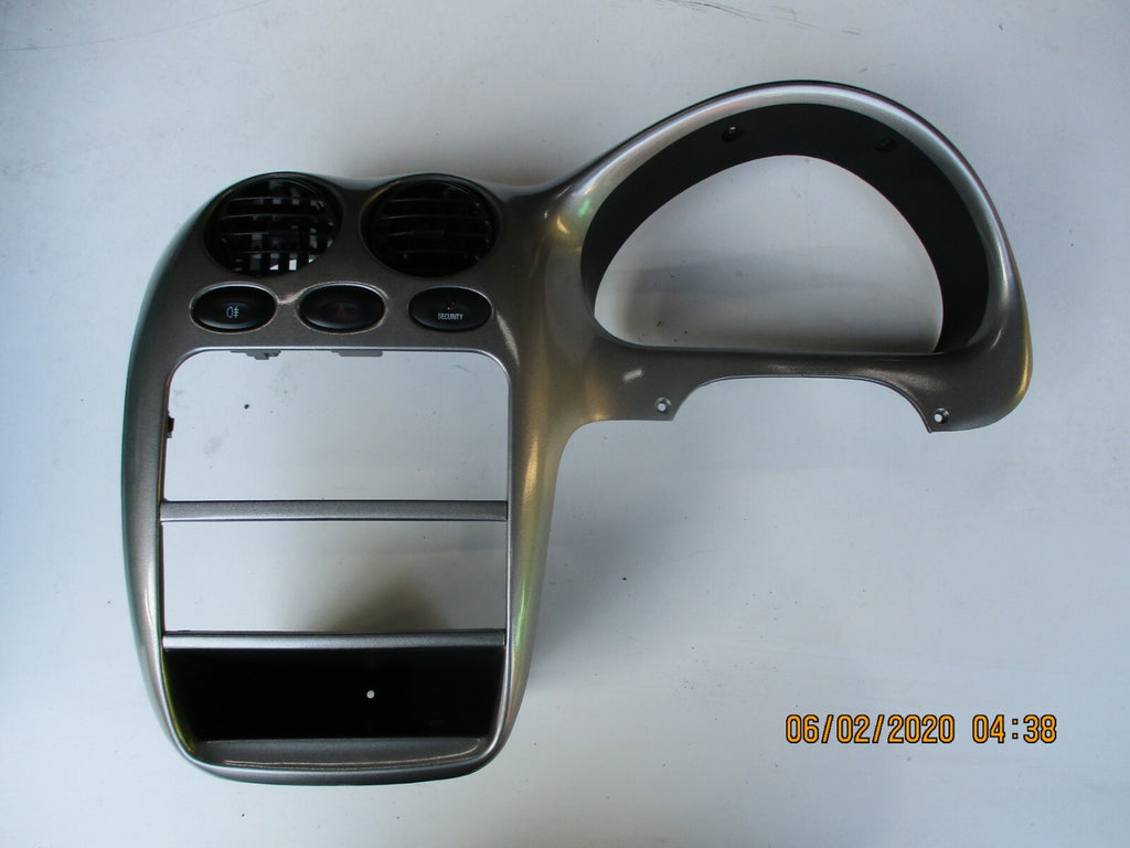 DAEWOO MATIZ  2004 DASHBOARD SPEEDO RADIO TRIM SURROUND AIR VENTS 96316260