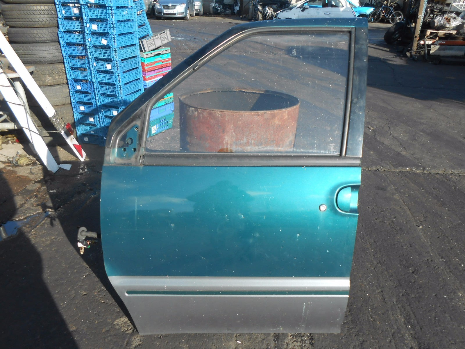 NISSAN SERENA C23 (MK1) 1994 NSF PASSENGER SIDE FRONT COMPLETE DOOR GREEN