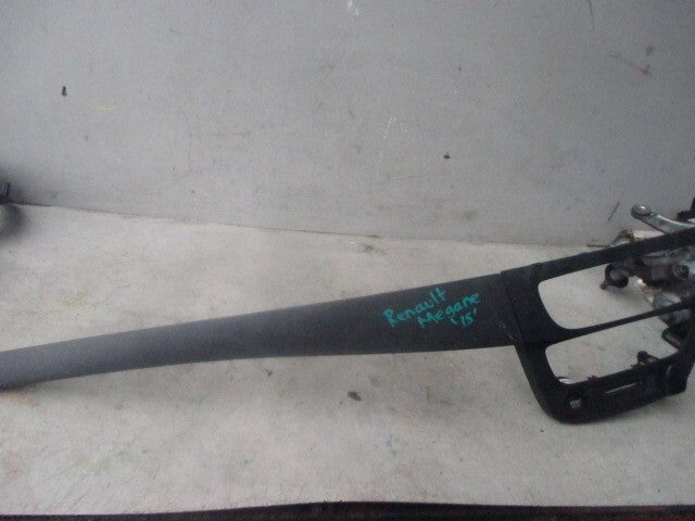 2015 RENAULT MEGANE START/STOP SWITCH & RADIO TRIM 682600003R