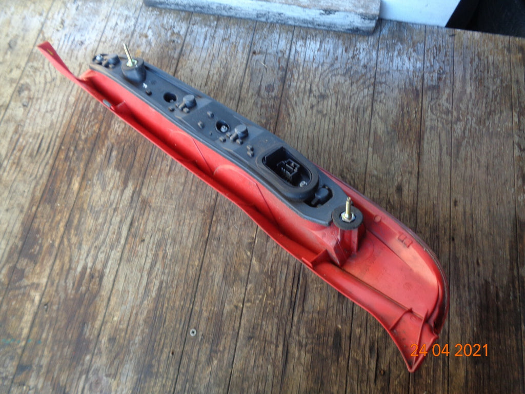 FIAT PUNTO 3 DOOR 2001 NSR PASSENGER SIDE REAR BRAKE TAIL LIGHT CLUSTER ASSEMBLY