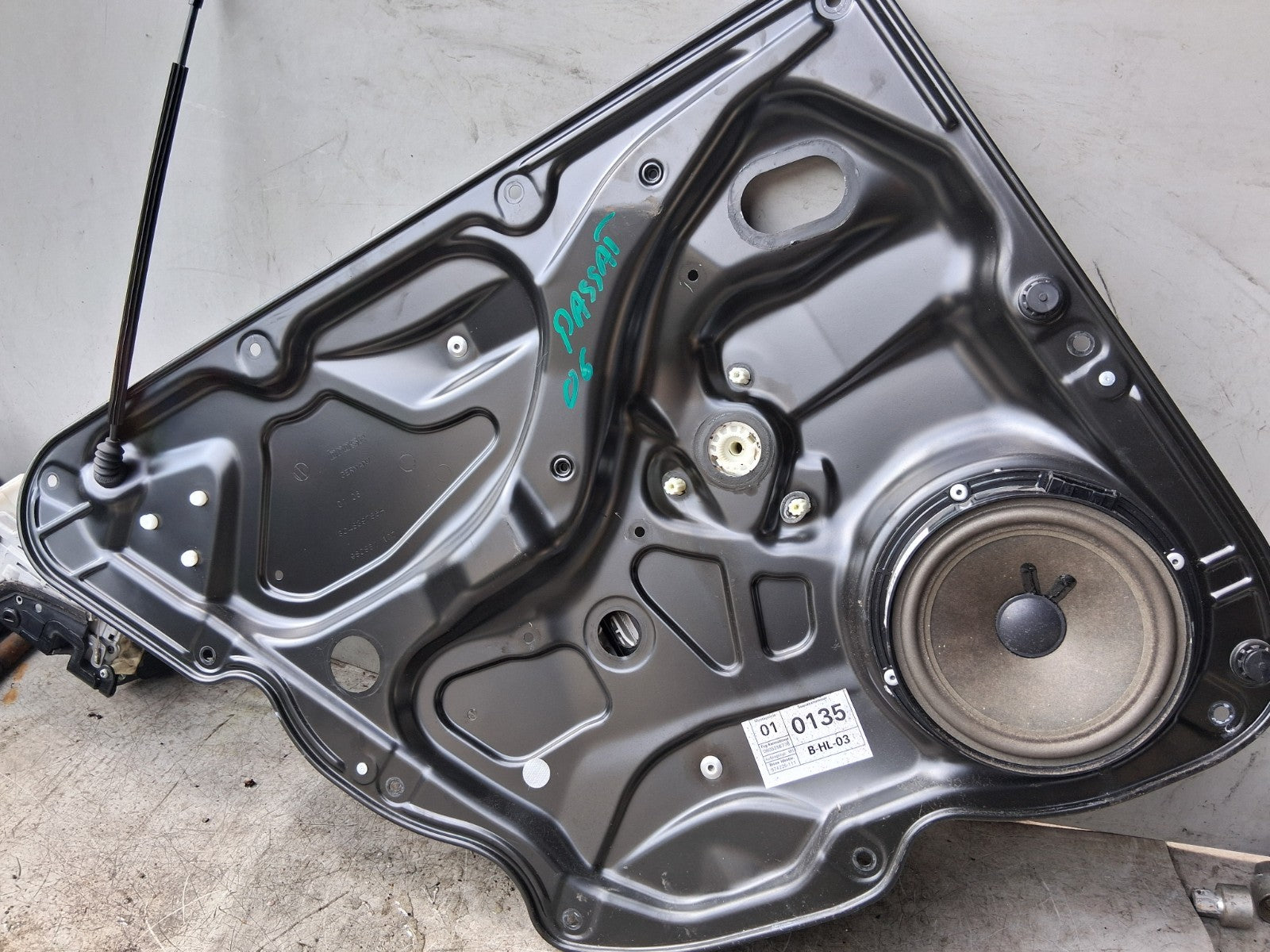2006 VOLKSWAGEN PASSAT B6 NSR PASSENGER SIDE WINDOW MOTOR REGULATOR 3C4839755H