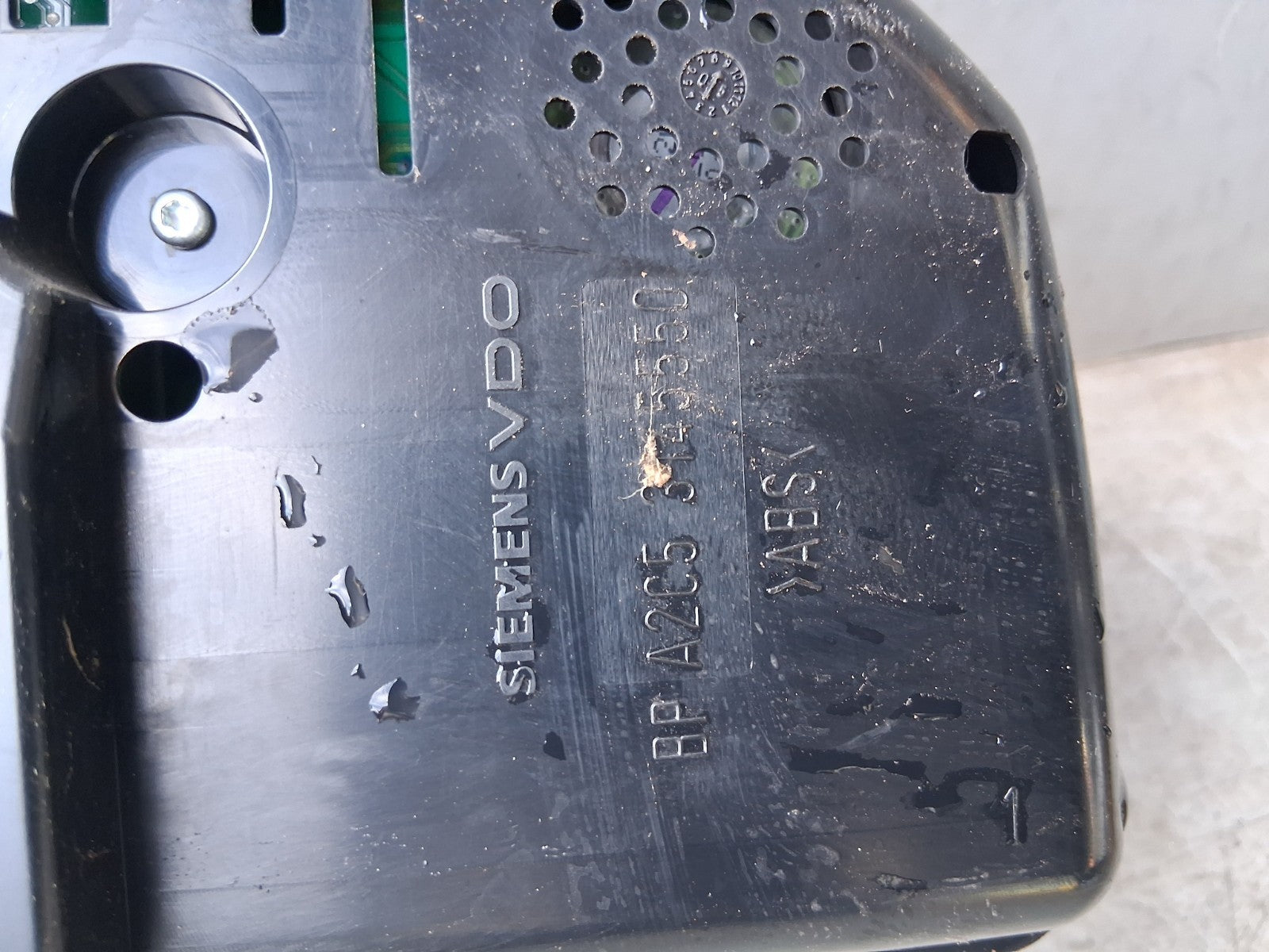2006 VOLKSWAGEN PASSAT B6 1.9 DIESEL SPEEDOMETER INSTRUMENT CLUSTER A2C53145550