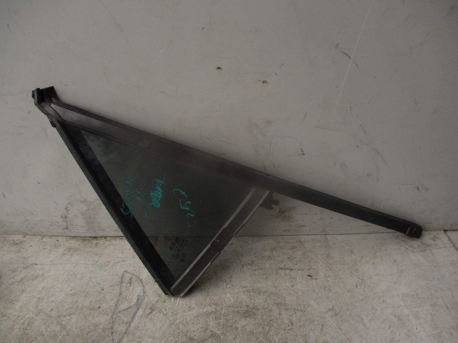2018 KIA STONIC OSR DRIVER SIDE REAR RIGHT DOOR WINDOW QUARTER GLASS