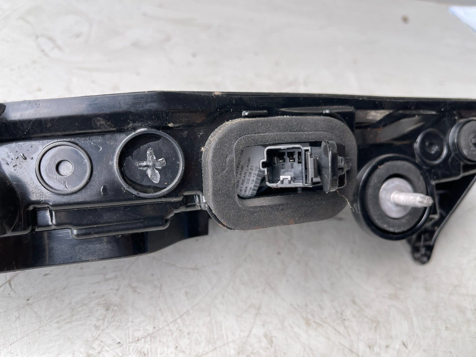 CITROEN C4 REAR RIGHT DRIVER SIDE TAIL LIGHT 9831120580