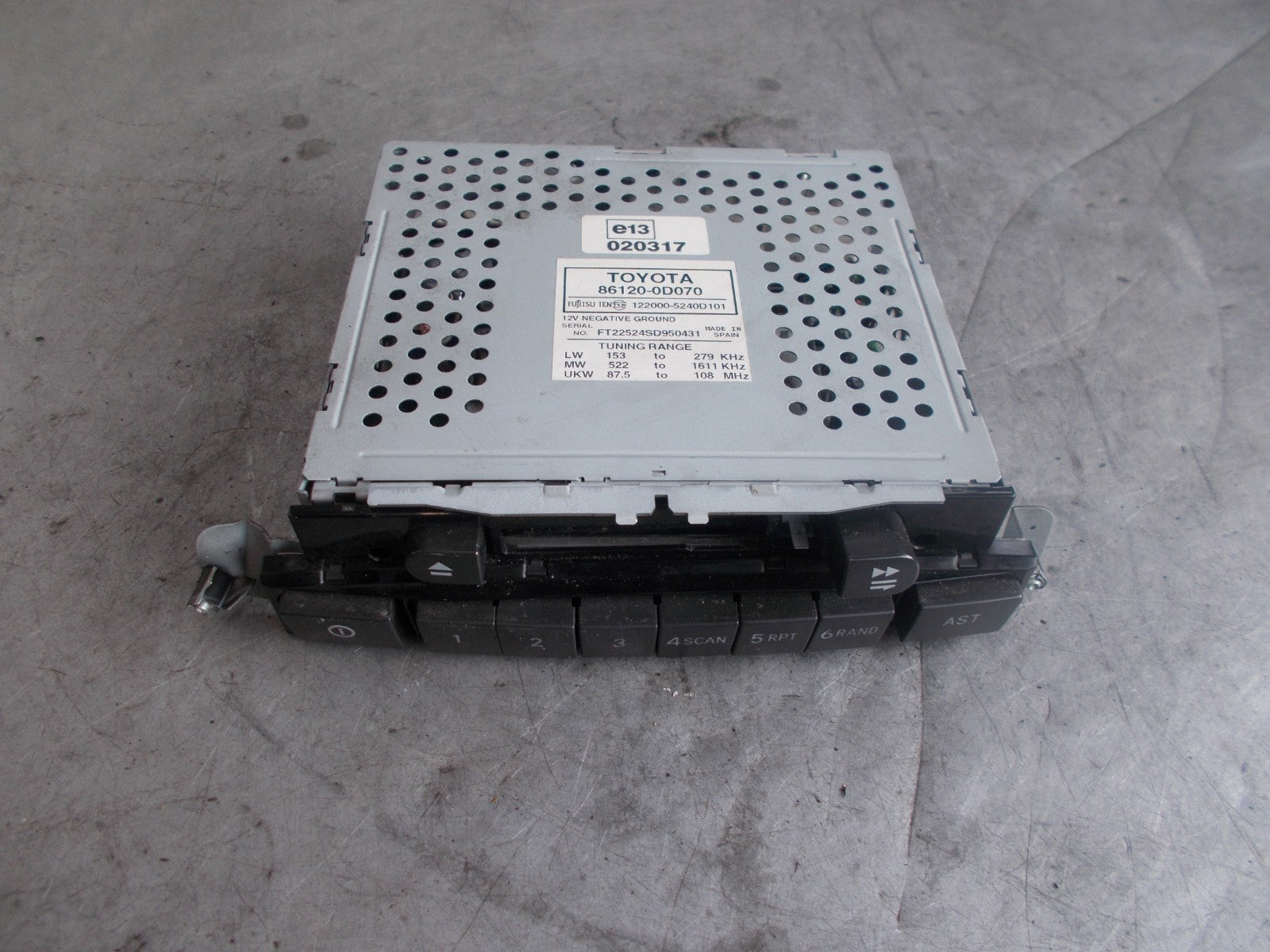 TOYOTA YARIS 2005 MK1 CASSETTE TAPE DECK 861200D070