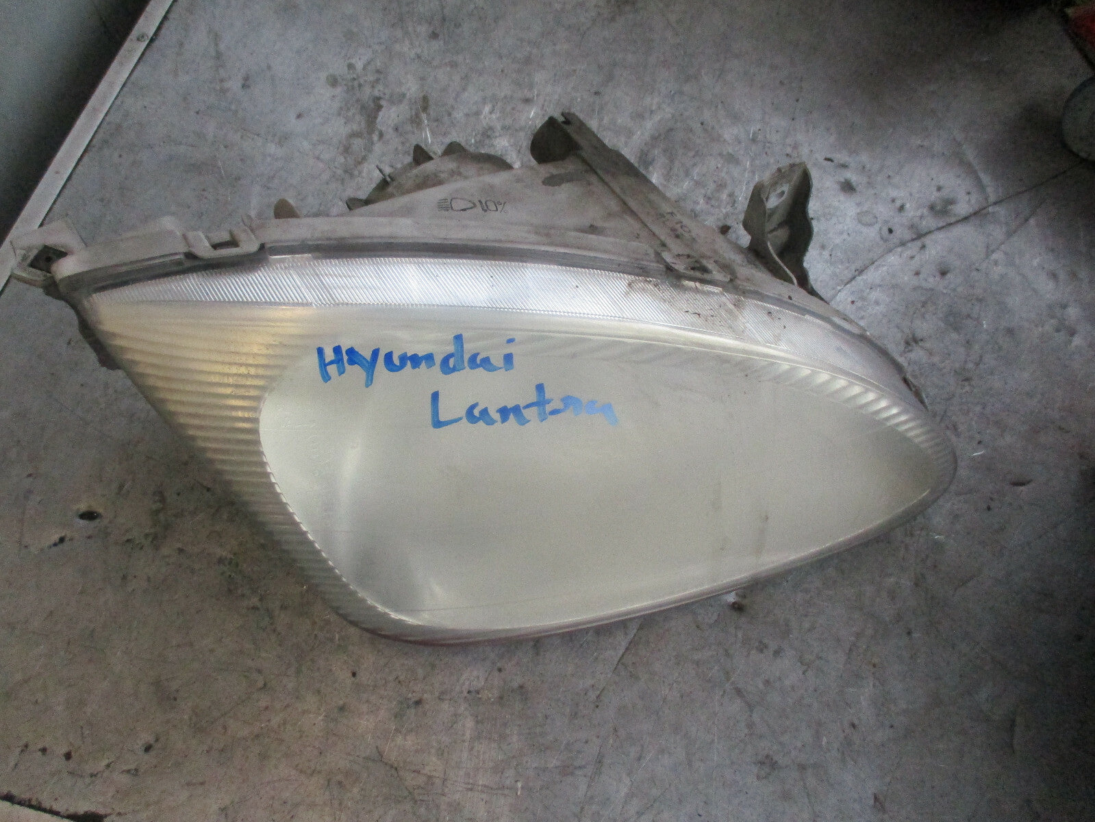 HYUNDAI LANTRA MK2 OS DRIVER SIDE HEADLIGHT
