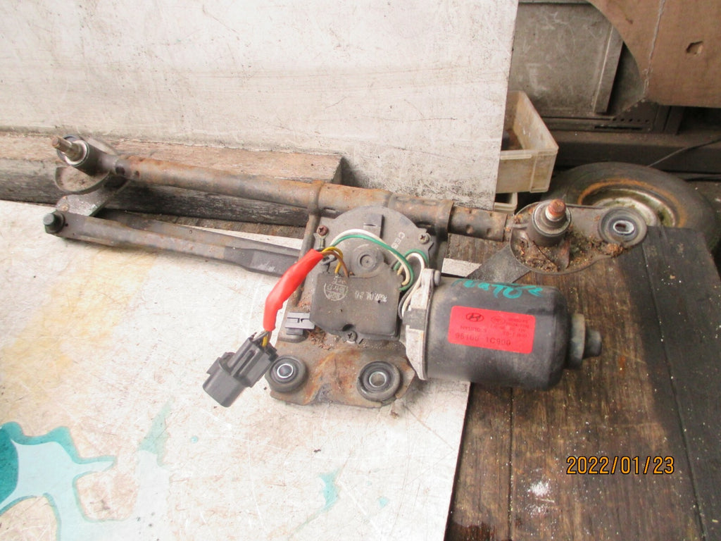 HYUNDAI GETZ 2007 FRONT WINDSCREEN WIPER MOTOR LINKAGES 981001C900