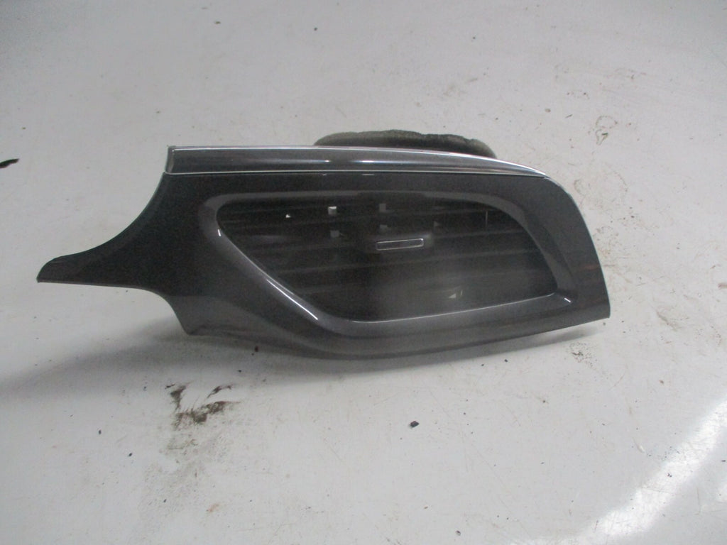 VAUXHALL CORSA E MK4 GLOSS BLACK OS DRIVER SIDE AIR BLOWER VENT 13384932