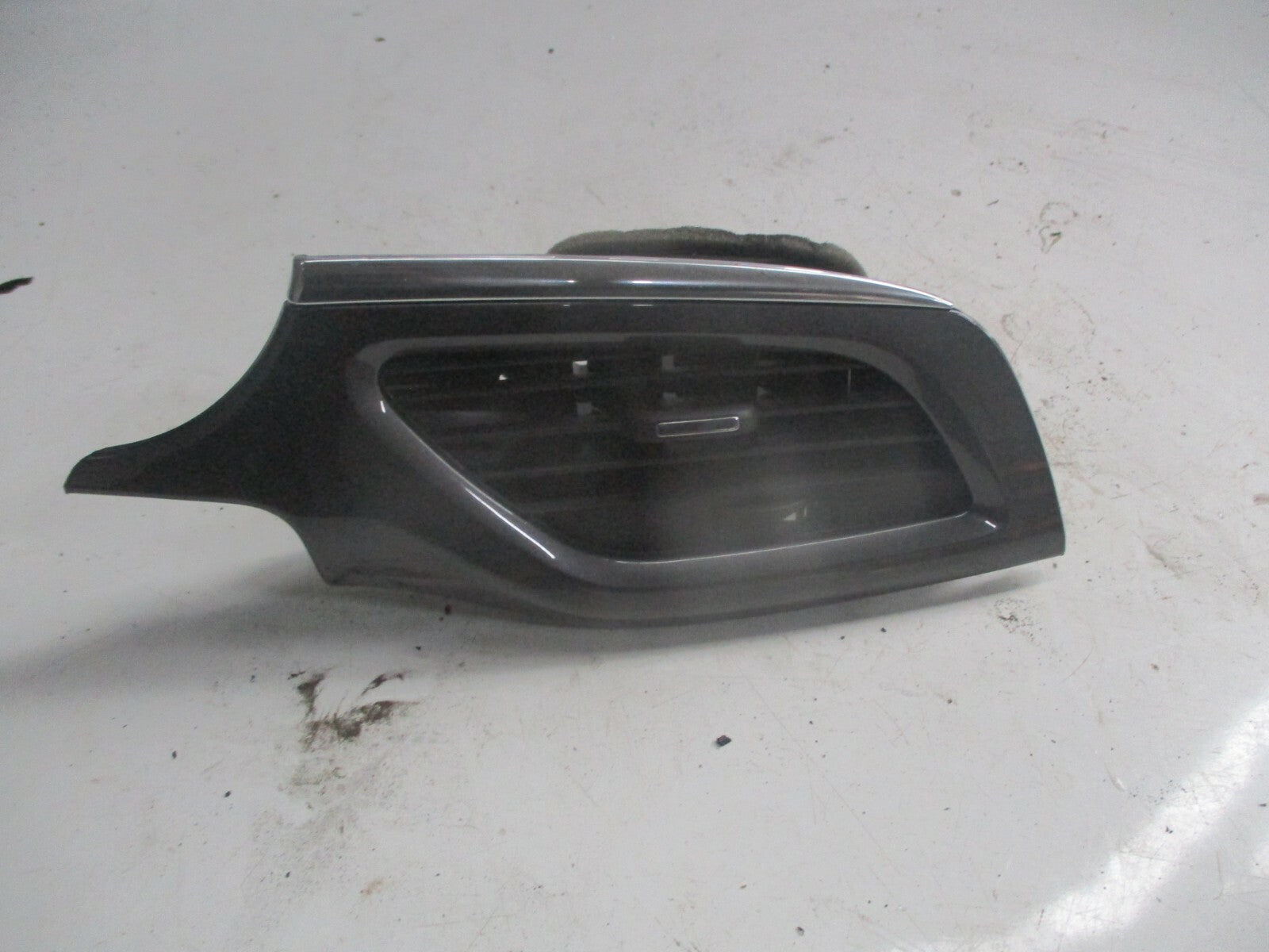 VAUXHALL CORSA E MK4 GLOSS BLACK OS DRIVER SIDE AIR BLOWER VENT 13384932