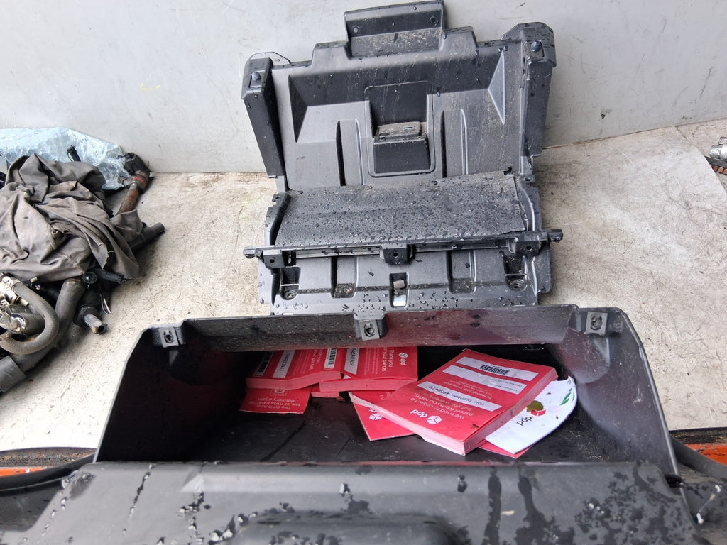 2023 VAUXHALL MOVANO C MK3 CENTRE MIDDLE GLOVE BOX STORAGE COMPARTMENT 131551607