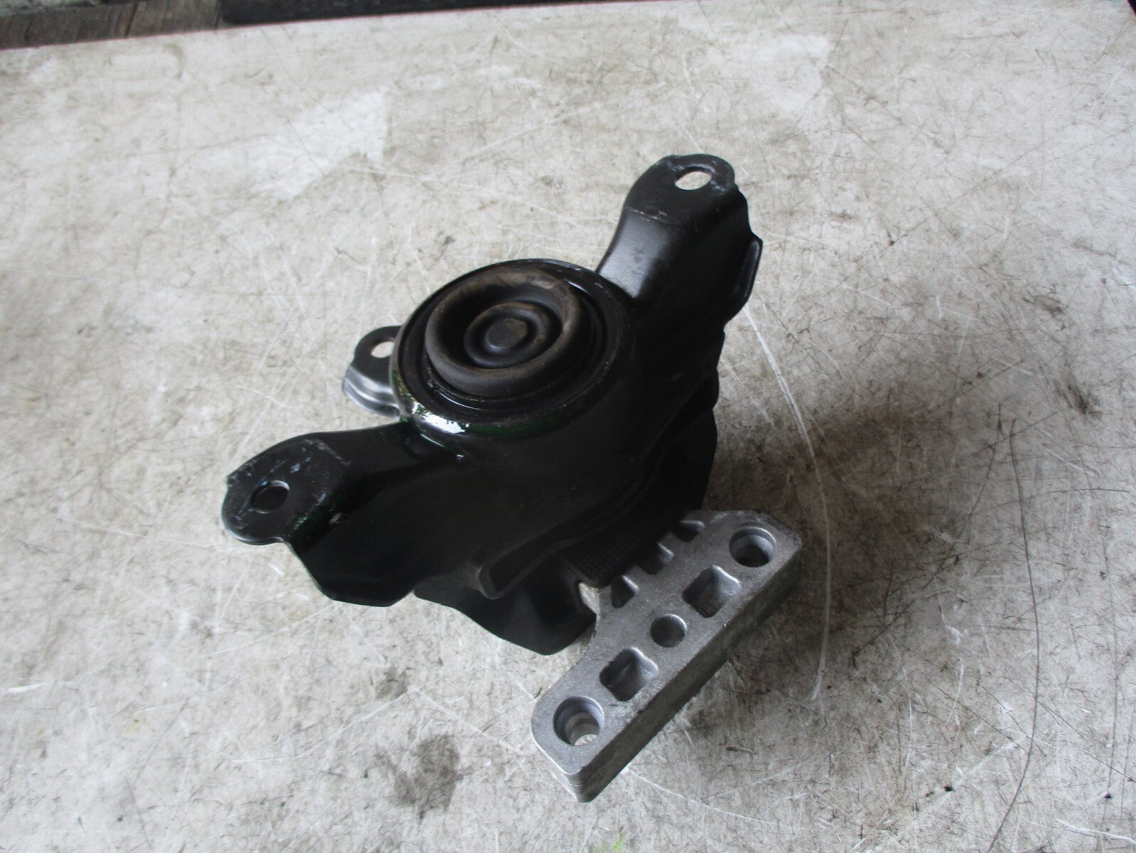 KIA PICANTO MK3 2021 1.0 PETROL OS DRIVER SIDE ENGINE MOUNT