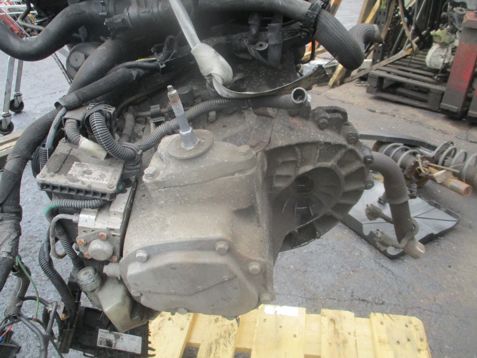 2009 CITROEN C4 PICASSO 1.6 DIESEL HDI BARE ENGINE WITH INJECTOR 9HZ