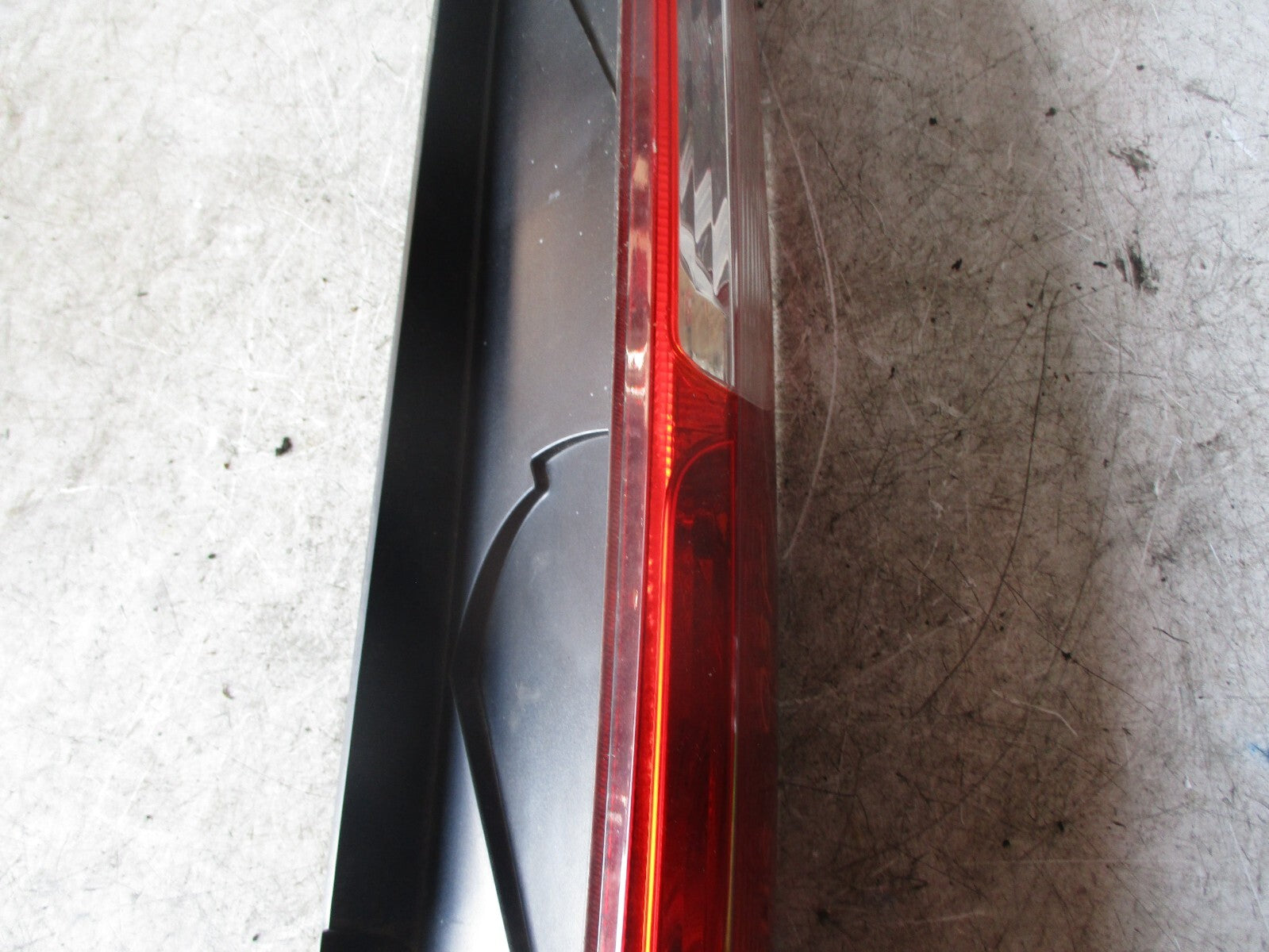 FORD FOCUS C-MAX MK1 2005 OS REAR DRIVER SIDE BRAKE LIGHT