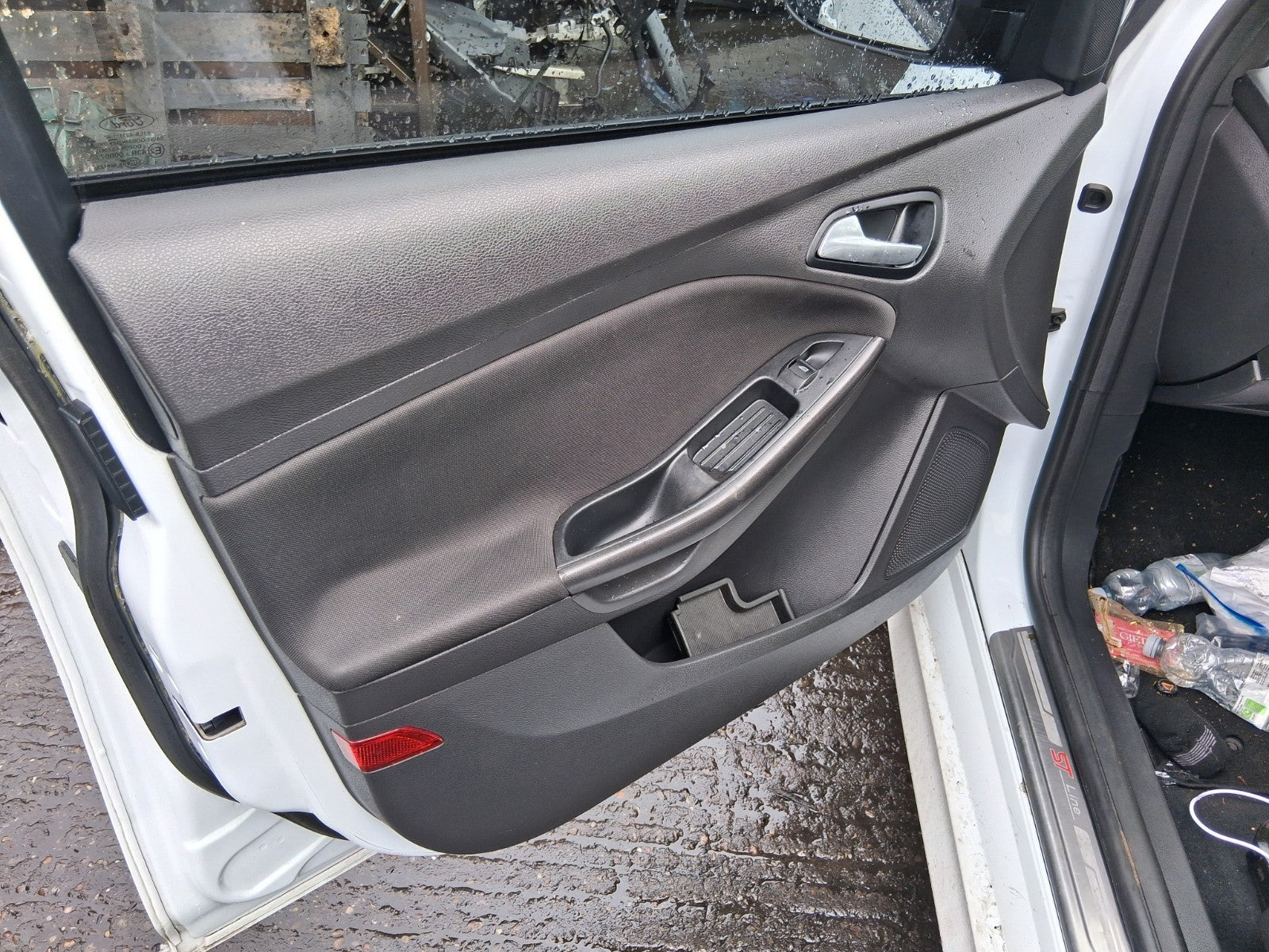 2017 FORD FOCUS MK3 ST LINE NSF PASSENGER SIDE FRONT LEFT DOOR CARD PANEL