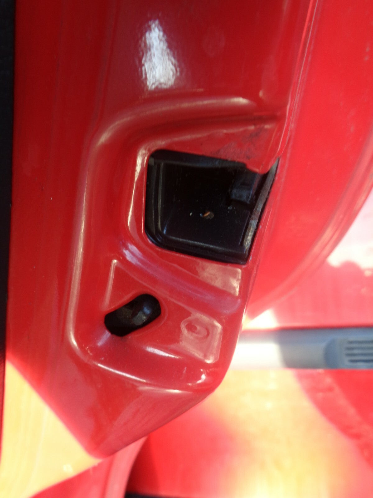 VAUXHALL ASTRA F MK3 5 DOOR OSR DRIVER SIDE REAR COMPLETE DOOR RED
