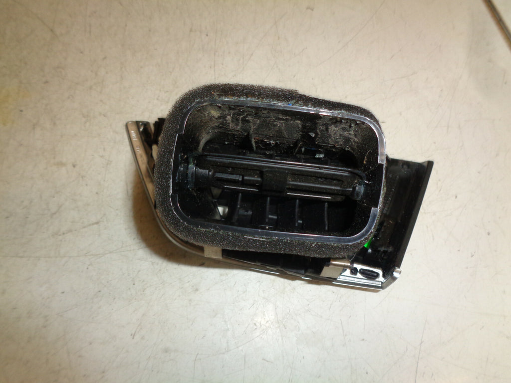 BMW 1 SERIES F20 2019 FRONT DASHBOARD OS DRIVER SIDE AIR VENT 9205356