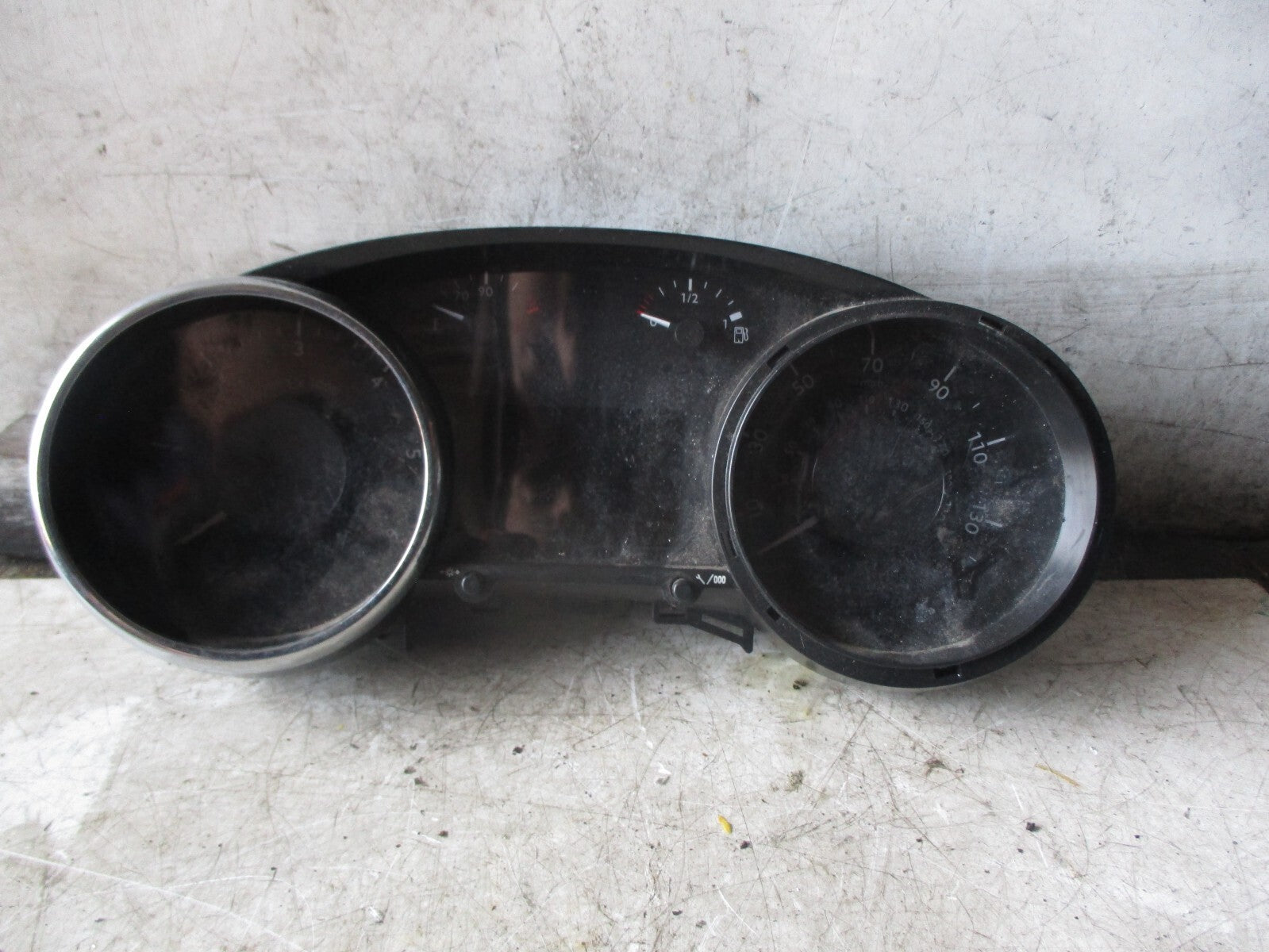 PEUGEOT 5008 2013 1.6 DIESEL SPEEDO SPEEDOMETER 9677785180