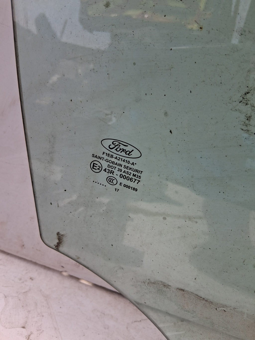 2017 FORD FOCUS MK3 OSF DRIVER SIDE FRONT RIGHT WINDOW GLASS