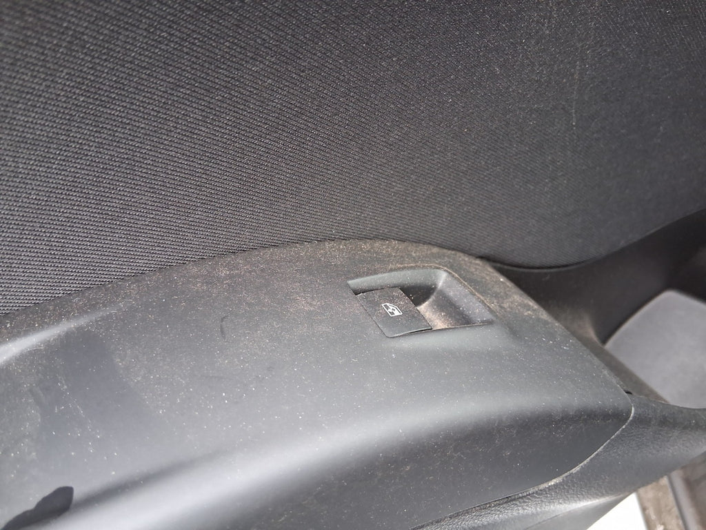 2017 VAUXHALL MERIVA B MK2 NSF PASSENGER SIDE FRONT LEFT WINDOW CONTROL SWITCH