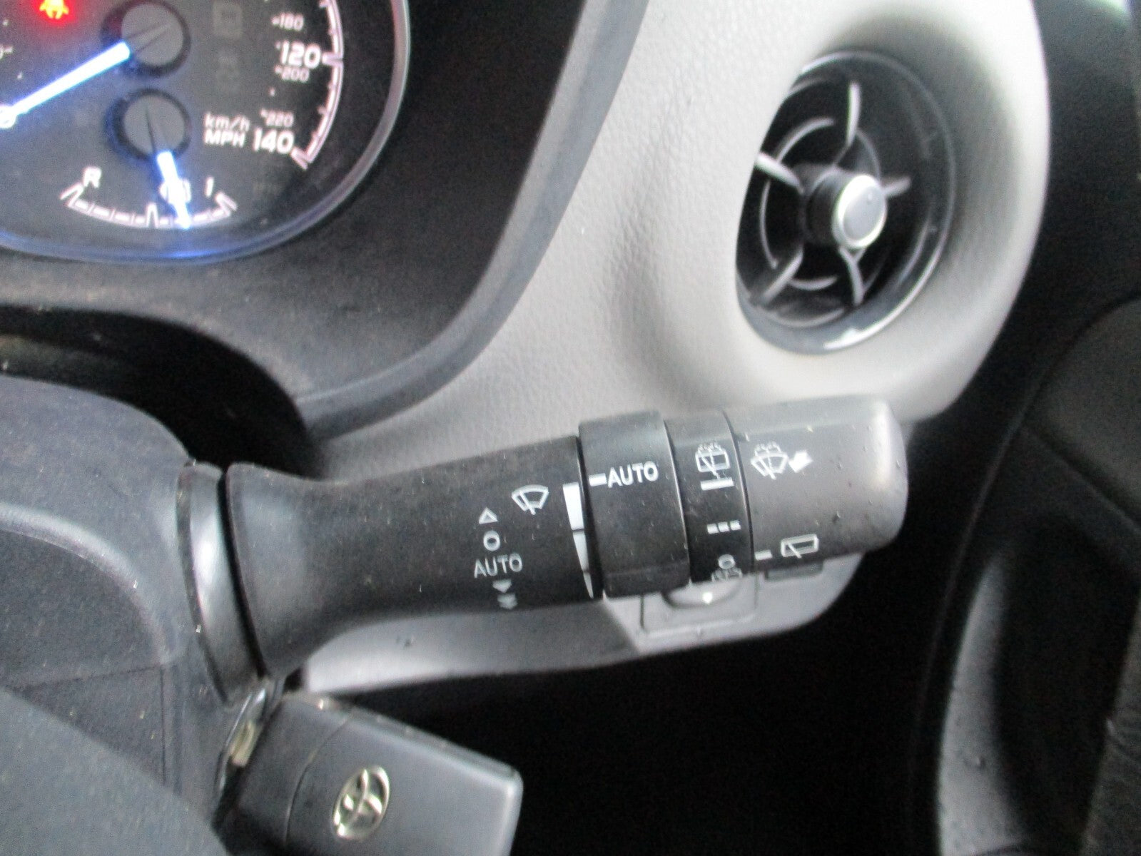 TOYOTA YARIS MK3 2018 WIPER INDICATOR STALK SWITCH SQUIB