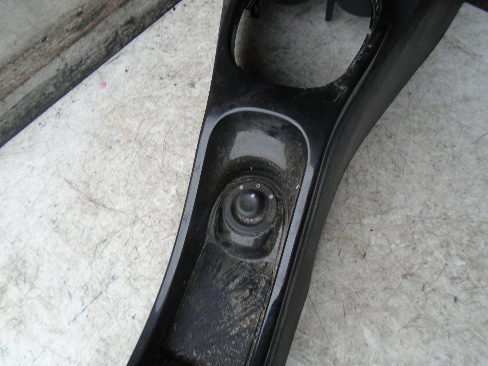 DACIA DUSTER 2016 MK1 FACE CENTRE CONSOLE
